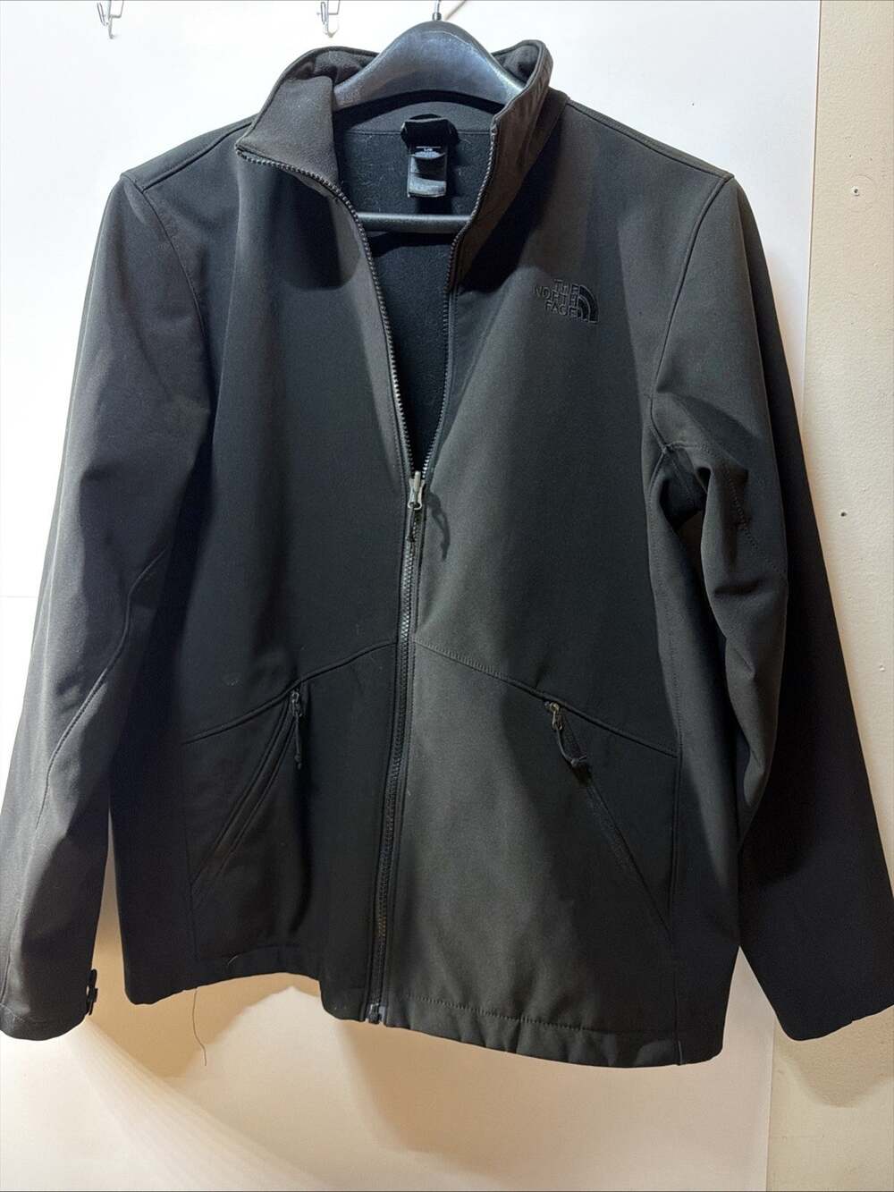 The North Face Jacket Men's L/G Black Style #C687 Soft Shell